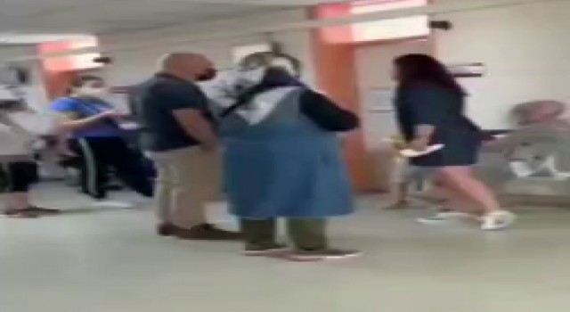 İzmirde doktordan hasta yakınına tepki çeken hareket