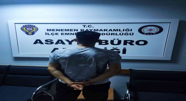 İzmirde husumetlisi tarafından bıçaklanan genç hayatını kaybetti