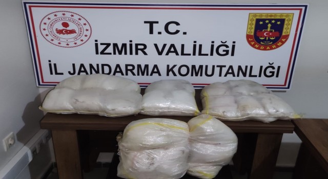 İzmirde jandarmadan rekor uyuşturucu operasyonu