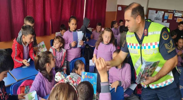 Jandarma ekipleri, yeni ‘trafik dedektifleri yetiştiriyor