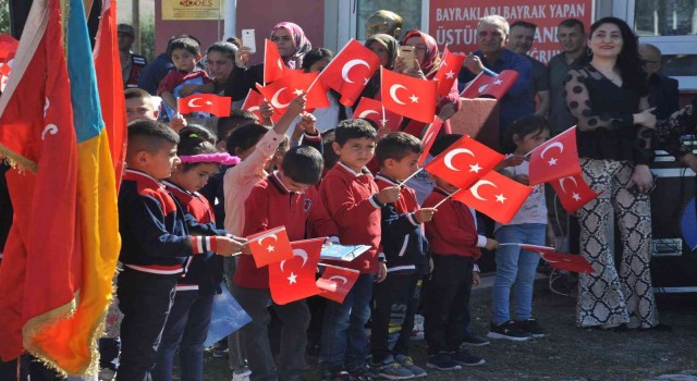 Jandarma uzman çavuş öğrencilerle ‘Terekeme oynadı