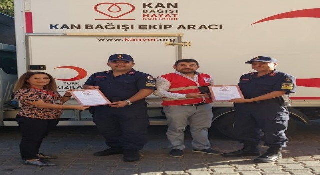 Jandarmadan Kızılaya kan bağışı