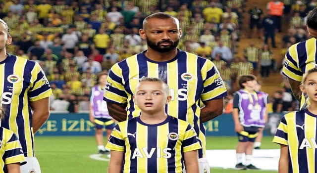 Joao Pedro ilk kez 11de