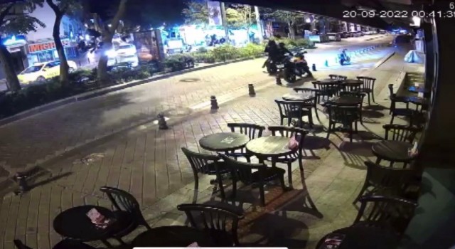 Kadıköyde hırsızlar 10 saniyede 250 bin TL değerinde motosiklet çaldı