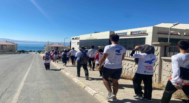 Kadınlar Van Gölü için yürüyor
