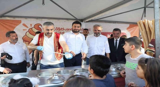 Kağıthaneliler okulların açılmasına bir gün kala Dondurma Festivalinde doyasıya eğlendi