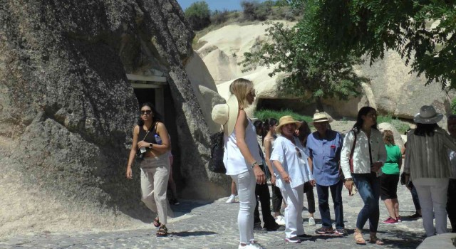 Kapadokyadaki ören yerlerini ziyaret eden turist sayısı 2,5 milyonu geçti