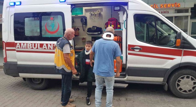 Karabükte devrilen otomobildeki 2si çocuk 3 kişi yaralandı