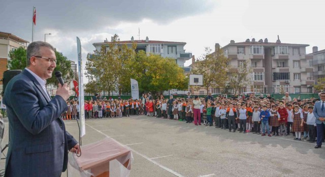 Karacabey Belediyesinden öğrencilere anlamlı destek