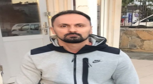 Karadağ merkezli suç örgütünün kırmızı bültenle aranan Türkiyedeki uyuyan hücre sorumlusu Milan Vujotiç İstanbulda yakalandı