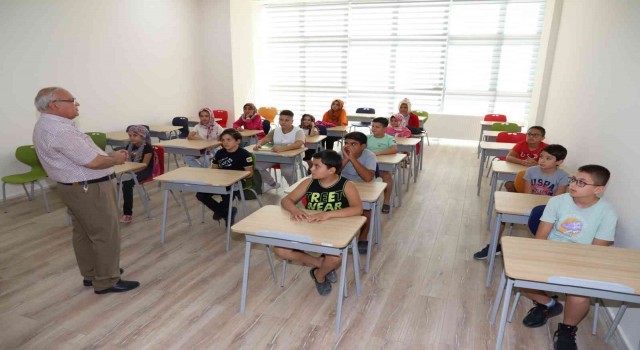 Karaköprüde kursiyer çocuklar sertifikalarını aldı