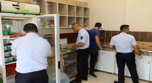 Karaköprüde okul kantinleri denetlendi