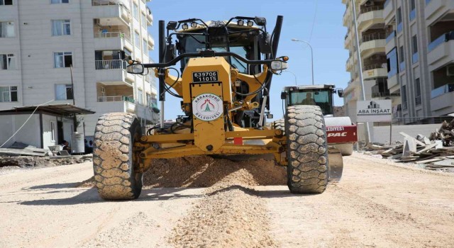 Karaköprüde yeni yol açma mesaisi sürüyor