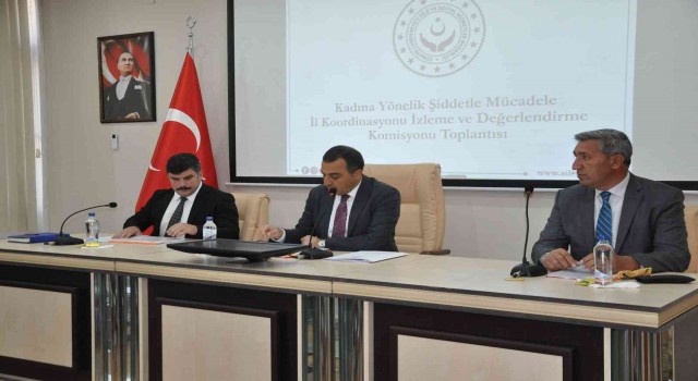 Karsta kadına şiddet masaya yatırıldı