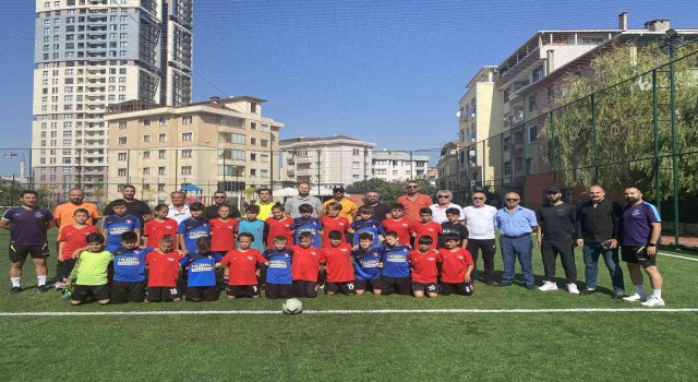 Kartal Belediyesinden futbolun efsane ismi Metin Oktaya vefa turnuvası