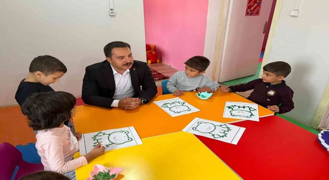 Kaymakam Aydoğan çocuklar ile buluşmaya devam ediyor