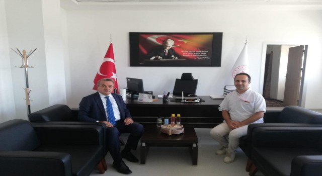 Kaymakam Öztürk, Bozüyük Ağız ve Diş Sağlığı Merkezini ziyaret etti
