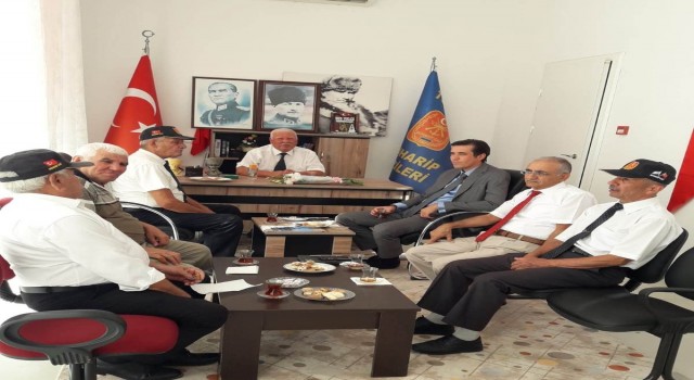 Kaymakam Topsakaloğlu gazilerle bir araya geldi