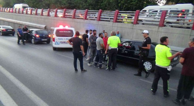 Kayseride 6 araçlı zincirleme kaza: 2 yaralı