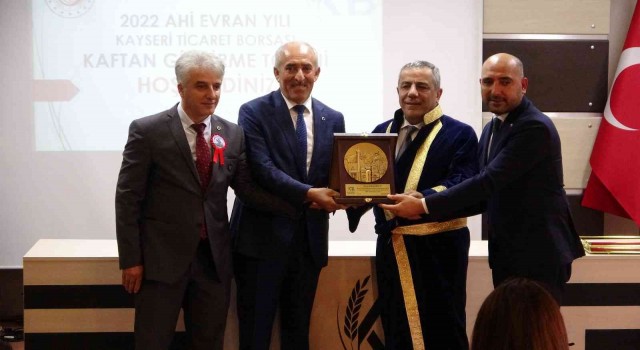 Kayseride yılın ahisine kaftanı giydirildi