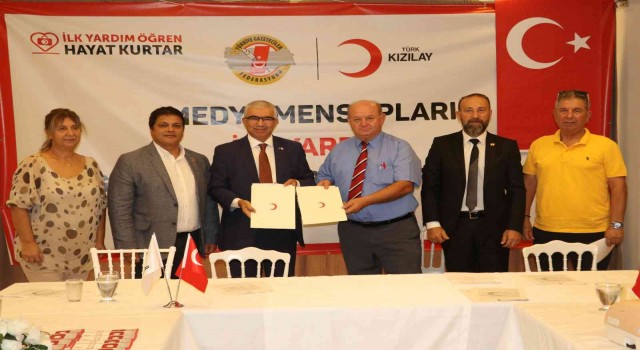 Kazazedelere yardım ederken hayatını kaybeden İHA muhabirleri anısına ilk yardım eğitimi