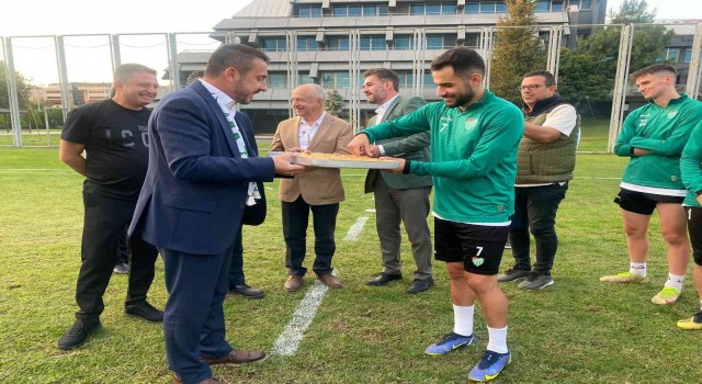Kestel Belediye Başkanı Önder Tanırdan Bursaspora ziyaret