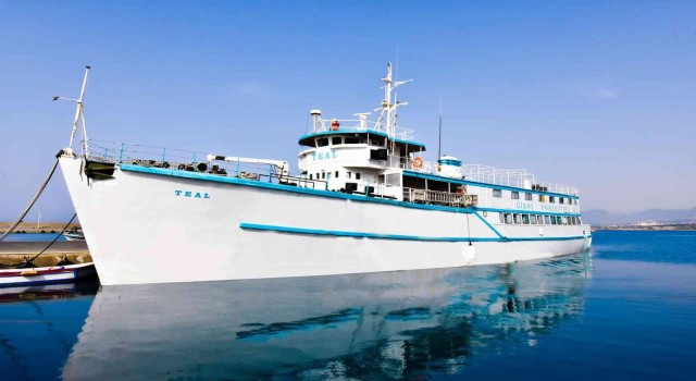Kıbrısın ilk yüzen gemi müzesi Girne Limanında yerini aldı