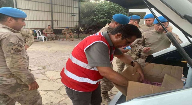 Kızılaydan Mersindeki yangın ekiplerine destek