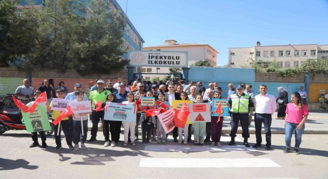 Kızıltepede “Yayalara öncelik duruşu, hayata saygı duruşu” etkinliği