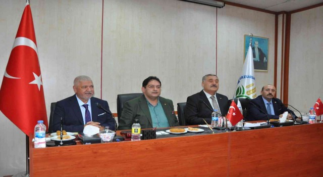 Kocaeli Erzurumlular Kültür ve Dayanışma Vakfı ile Kocaeli Gazeteciler Cemiyeti üyelerinden ETBye ziyaret