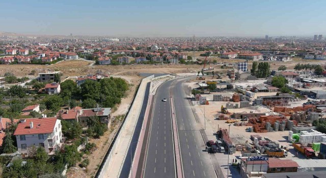 Konyada Abdülhamid Han Caddesi köprüyle birinci ve ikinci etabı birbirine bağlanıyor