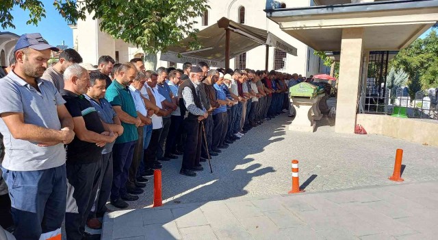 Konyada trafik tartışmasında vurulan baba ve oğlu toprağa verildi