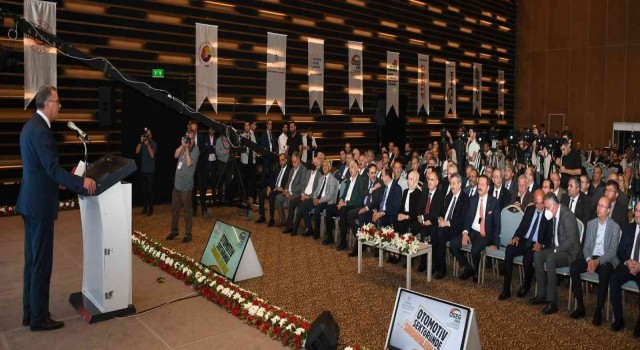 Konyanın otomotiv devlerine plaket verildi