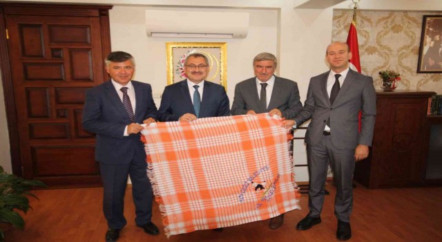 Köyceğizde yapılacak yağlı pehlivan güreşlerine davet turları sürüyor