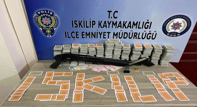 Kumar oynanan derneğe polis baskını
