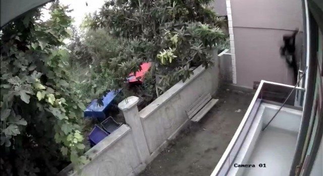 Kuran kursundan hırsızlık yapmaya kalktı, başına gelmeyen kalmadı