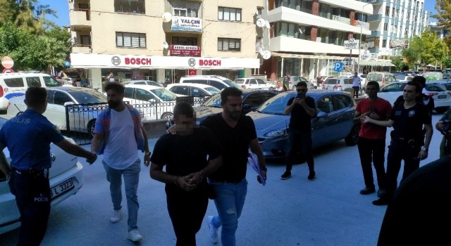 Kuşadasında 16 kişiyi yaralayan şüpheli tutuklandı