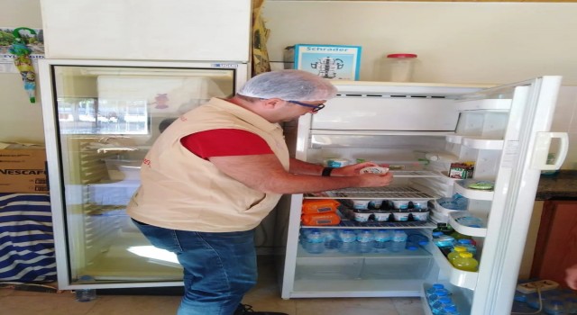 Kuşadasındaki kantinler denetleniyor