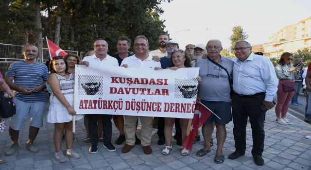 Kuşadasının 100üncü Kurtuluş Yıl Dönümü coşkuyla kutlandı