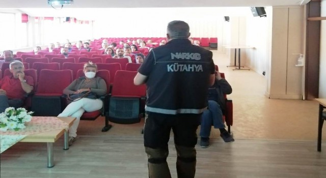 Kütahyada “En İyi Narkotik Polisi Anne” projesi