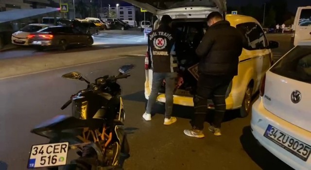 Mahmutbey Gişelerinden geçerken plakasını kapatan sürücüye 946 TL ceza kesildi