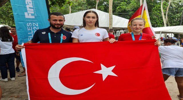 Malatyalı yüzücülerde dünya ikinciliği sevinci