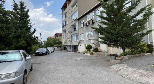 Maltepede 16 yıllık eşini bıçakla yaraladı