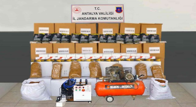 Manavgatta piyasa değeri 650 bin TL kaçak tütün ve makaron operasyonu