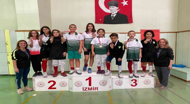 Manisa BBSKlı eskrimcilerden 16 madalya