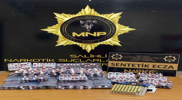 Manisada bin 958 sentetik ecza hap ele geçirildi