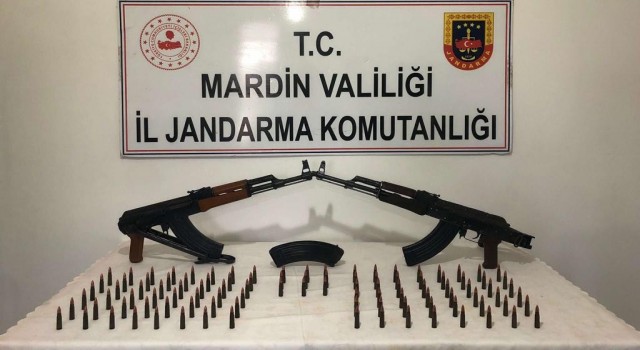 Mardinde durdurulan araçta silah ve mühimmat ele geçirildi