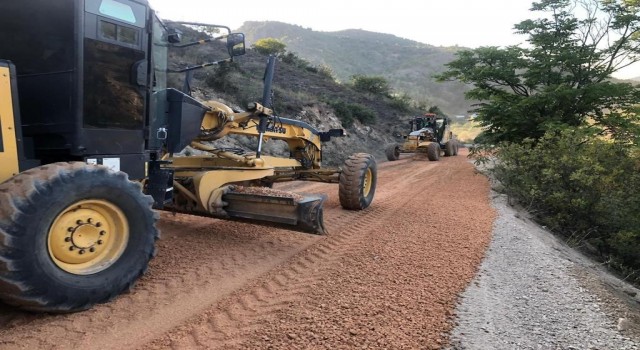 Marmaranın Küçük Antalyası Çaltıdaki sera yolları yapıldı