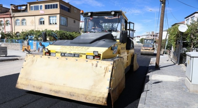 Melikgazide asfalt çalışmalarına son sürat devam
