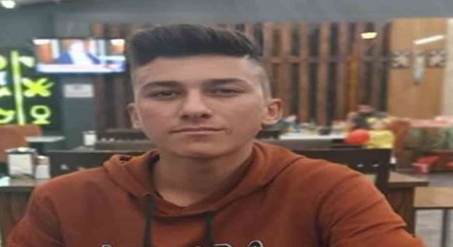 Mersinde kamyonet ile motosiklet çarpıştı: 1 ölü